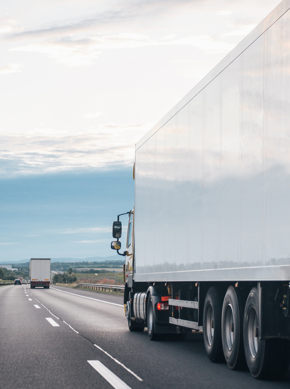 4-cooler-logistics-home-content-listing-specialized-expertise-3-refrigerated-ltl